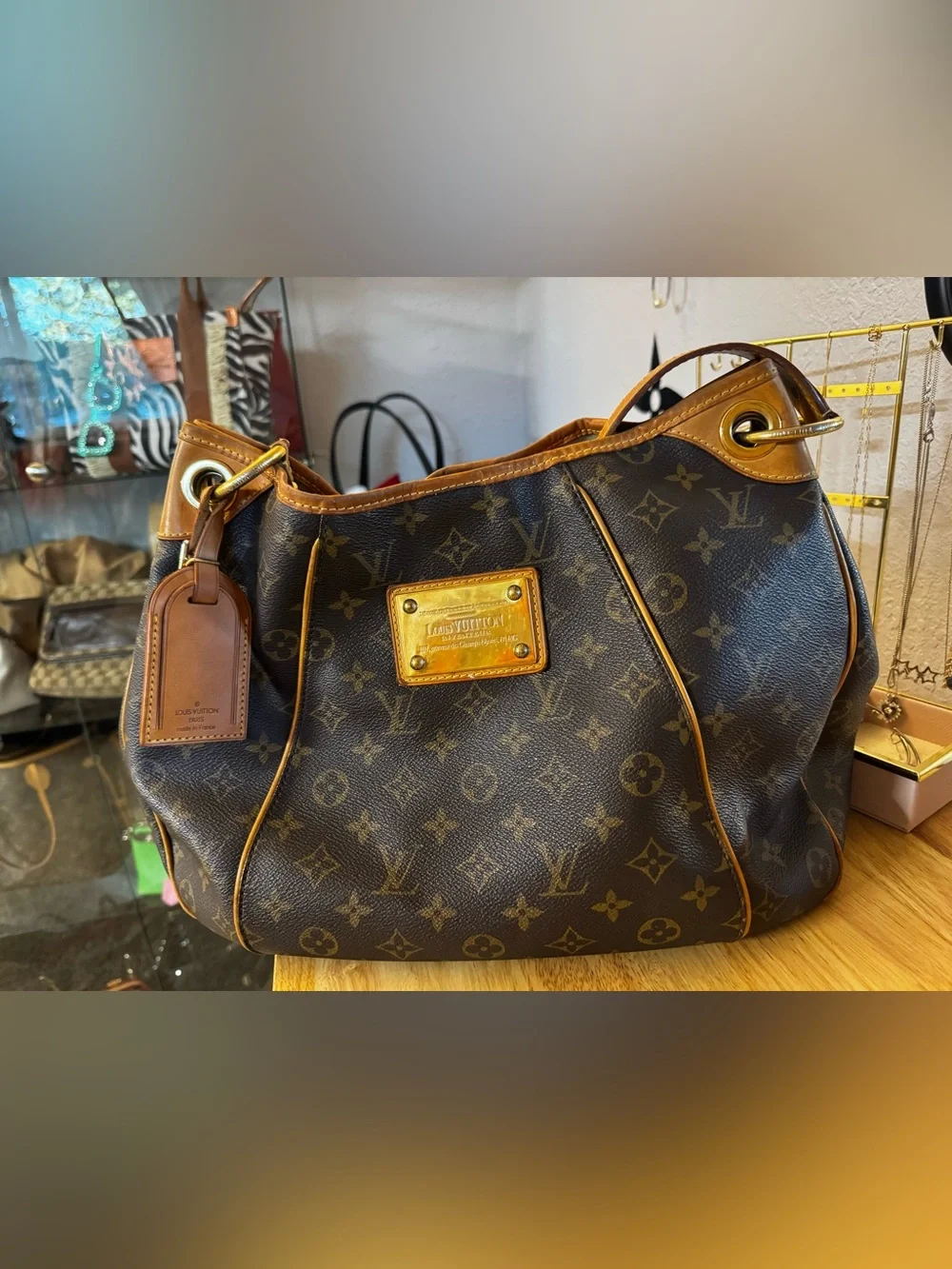 Louis Vuitton Monogram Galliera PM Shoulder Bag. Includes LV luggage tag